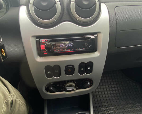 Серый Дачия Сандеро, объемом двигателя 1.4 л и пробегом 164 тыс. км за 4900 $, фото 10 на Automoto.ua