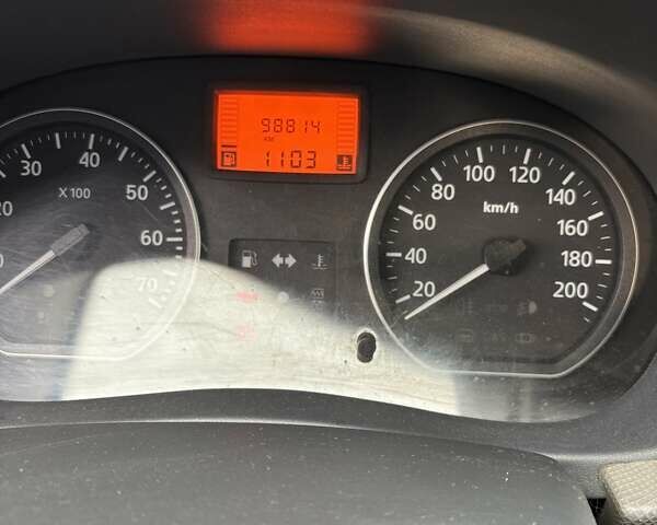 Сірий Дачія Sandero, об'ємом двигуна 1.4 л та пробігом 99 тис. км за 3500 $, фото 5 на Automoto.ua