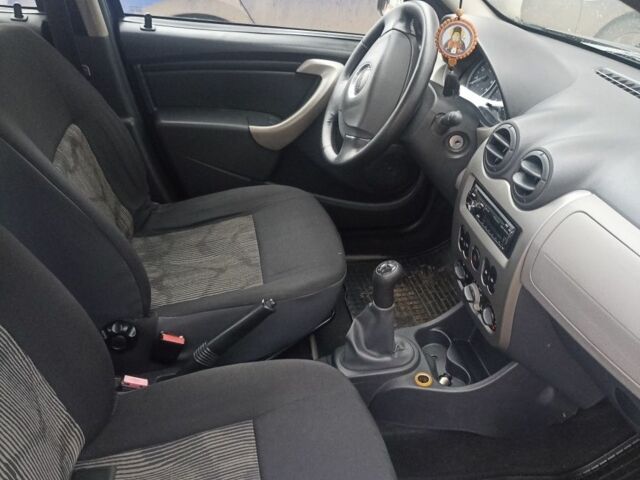 Серый Дачия Сандеро, объемом двигателя 1.4 л и пробегом 188 тыс. км за 5200 $, фото 6 на Automoto.ua