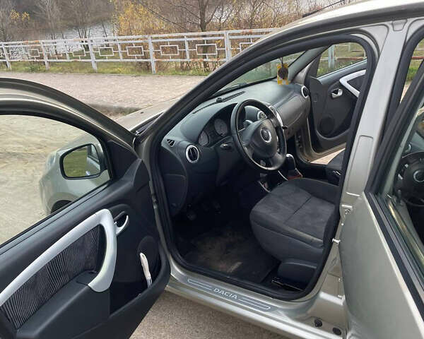 Серый Дачия Сандеро, объемом двигателя 1.4 л и пробегом 147 тыс. км за 4500 $, фото 12 на Automoto.ua