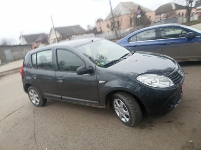 Серый Дачия Сандеро, объемом двигателя 1.4 л и пробегом 188 тыс. км за 5200 $, фото 1 на Automoto.ua