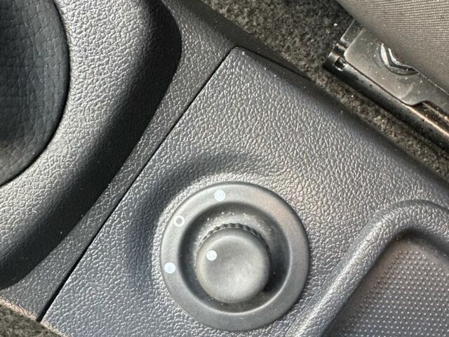 Серый Дачия Сандеро, объемом двигателя 1.4 л и пробегом 173 тыс. км за 5400 $, фото 19 на Automoto.ua