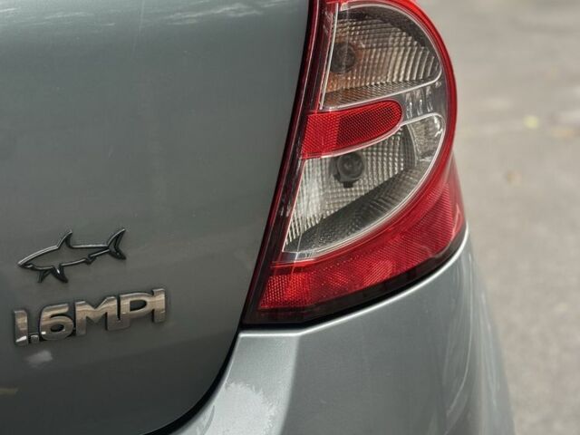 Дачія Sandero 2008 у Вінниці на Automoto.ua Сірий Дачія Sandero, об'ємом двигуна 1.6 л та пробігом 217 тис. км за 5299 $, фото 7 на Automoto.ua