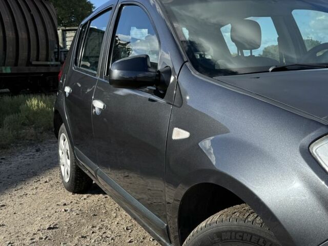 Серый Дачия Сандеро, объемом двигателя 1.4 л и пробегом 173 тыс. км за 5400 $, фото 13 на Automoto.ua