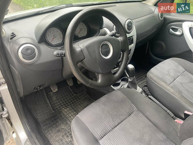 Серый Дачия Сандеро, объемом двигателя 1.4 л и пробегом 164 тыс. км за 4900 $, фото 6 на Automoto.ua