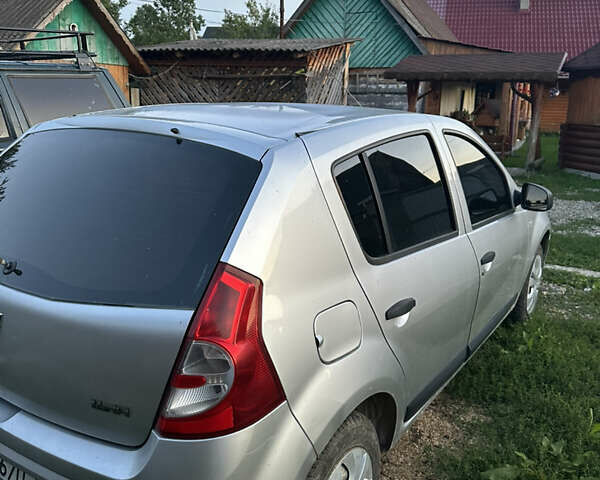 Сірий Дачія Sandero, об'ємом двигуна 1.39 л та пробігом 140 тис. км за 3200 $, фото 4 на Automoto.ua