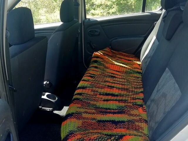 Серый Дачия Сандеро, объемом двигателя 1.4 л и пробегом 170 тыс. км за 4100 $, фото 2 на Automoto.ua