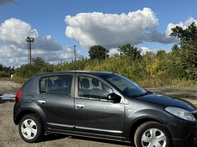 Серый Дачия Сандеро, объемом двигателя 1.4 л и пробегом 173 тыс. км за 5400 $, фото 12 на Automoto.ua