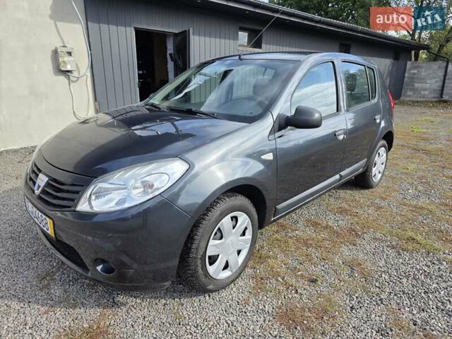 Сірий Дачія Sandero, об'ємом двигуна 1.4 л та пробігом 200 тис. км за 4750 $, фото 8 на Automoto.ua