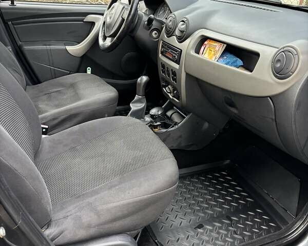 Сірий Дачія Sandero, об'ємом двигуна 1.4 л та пробігом 99 тис. км за 3500 $, фото 8 на Automoto.ua