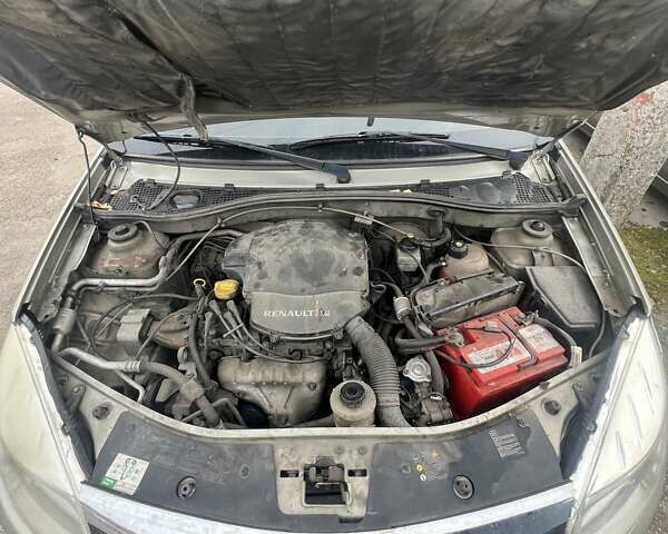 Сірий Дачія Sandero, об'ємом двигуна 1.39 л та пробігом 358 тис. км за 1750 $, фото 1 на Automoto.ua