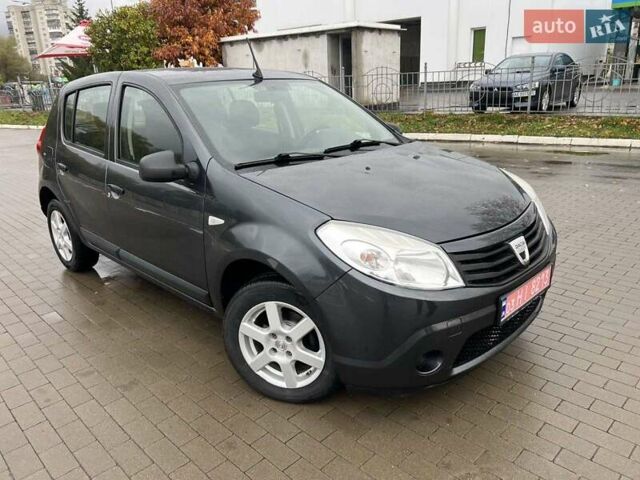 Серый Дачия Сандеро, объемом двигателя 1.4 л и пробегом 140 тыс. км за 5500 $, фото 2 на Automoto.ua