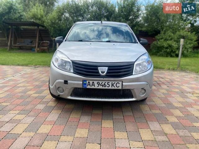 Сірий Дачія Sandero, об'ємом двигуна 1.1 л та пробігом 180 тис. км за 3350 $, фото 2 на Automoto.ua