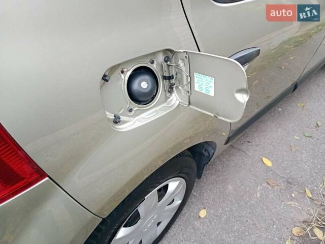 Серый Дачия Сандеро, объемом двигателя 1.15 л и пробегом 183 тыс. км за 5100 $, фото 9 на Automoto.ua