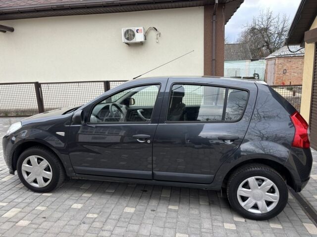 Серый Дачия Сандеро, объемом двигателя 1.2 л и пробегом 156 тыс. км за 4800 $, фото 2 на Automoto.ua