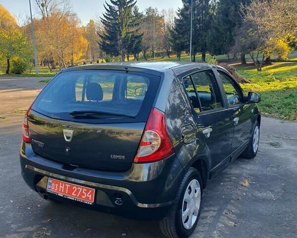 Сірий Дачія Sandero, об'ємом двигуна 1.6 л та пробігом 129 тис. км за 6150 $, фото 3 на Automoto.ua