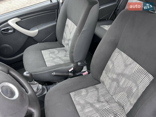 Серый Дачия Сандеро, объемом двигателя 1.2 л и пробегом 159 тыс. км за 4990 $, фото 17 на Automoto.ua