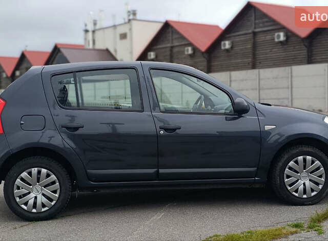 Серый Дачия Сандеро, объемом двигателя 1.2 л и пробегом 148 тыс. км за 4850 $, фото 7 на Automoto.ua