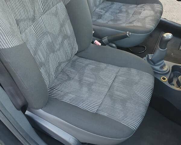 Сірий Дачія Sandero, об'ємом двигуна 1.6 л та пробігом 129 тис. км за 6150 $, фото 14 на Automoto.ua