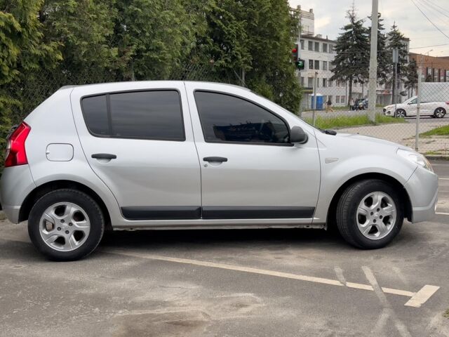 Сірий Дачія Sandero, об'ємом двигуна 1.6 л та пробігом 223 тис. км за 4990 $, фото 8 на Automoto.ua