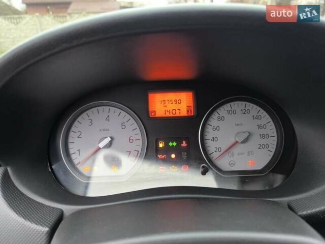 Серый Дачия Сандеро, объемом двигателя 1.6 л и пробегом 197 тыс. км за 5600 $, фото 13 на Automoto.ua
