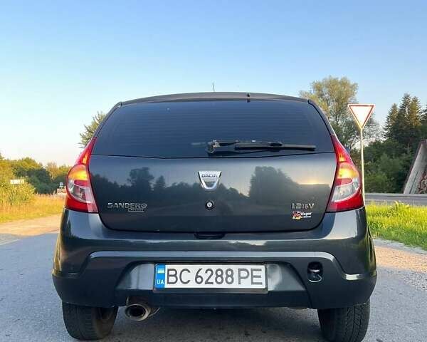 Серый Дачия Сандеро, объемом двигателя 1.2 л и пробегом 480 тыс. км за 2900 $, фото 5 на Automoto.ua