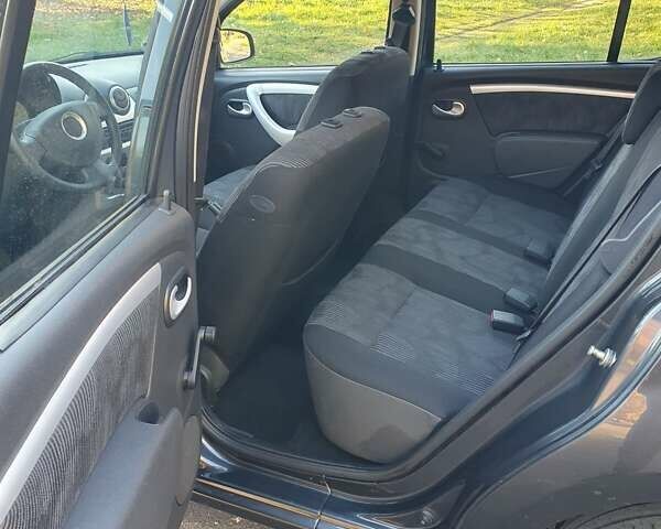 Сірий Дачія Sandero, об'ємом двигуна 1.6 л та пробігом 129 тис. км за 6150 $, фото 18 на Automoto.ua