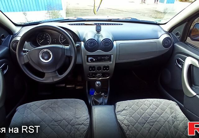 Серый Дачия Сандеро, объемом двигателя 1.1 л и пробегом 248 тыс. км за 4100 $, фото 4 на Automoto.ua