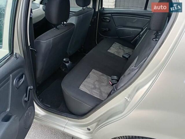 Серый Дачия Сандеро, объемом двигателя 1.15 л и пробегом 183 тыс. км за 5100 $, фото 17 на Automoto.ua