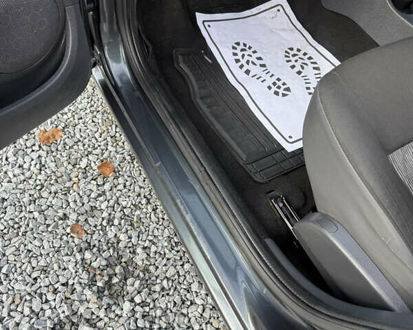 Серый Дачия Сандеро, объемом двигателя 1.4 л и пробегом 204 тыс. км за 4999 $, фото 124 на Automoto.ua