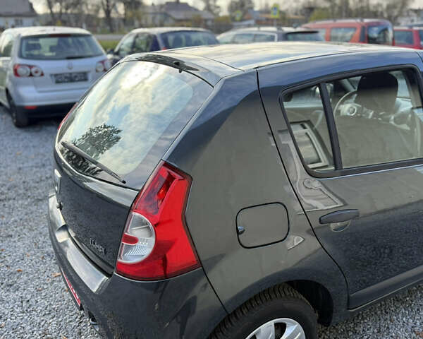 Серый Дачия Сандеро, объемом двигателя 1.4 л и пробегом 204 тыс. км за 4999 $, фото 68 на Automoto.ua