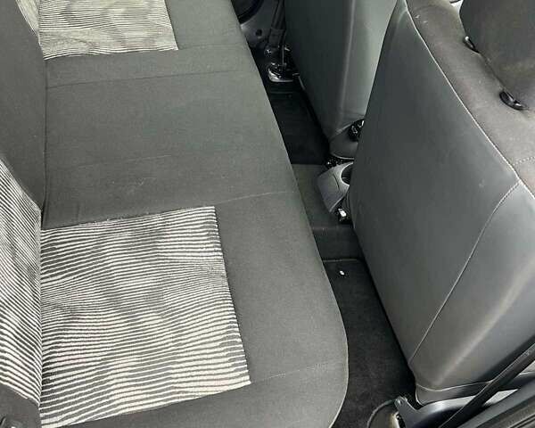 Серый Дачия Сандеро, объемом двигателя 1.4 л и пробегом 140 тыс. км за 5500 $, фото 13 на Automoto.ua