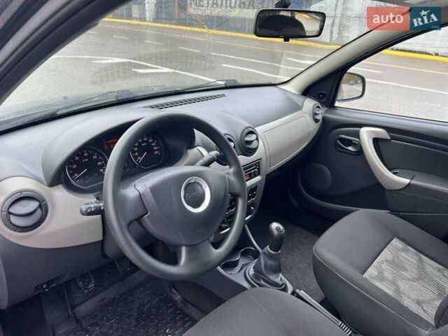 Серый Дачия Сандеро, объемом двигателя 1.4 л и пробегом 140 тыс. км за 5500 $, фото 14 на Automoto.ua