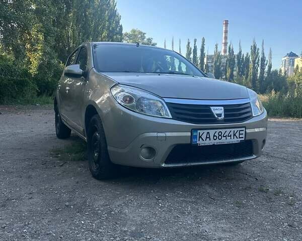 Сірий Дачія Sandero, об'ємом двигуна 1.6 л та пробігом 273 тис. км за 5000 $, фото 8 на Automoto.ua