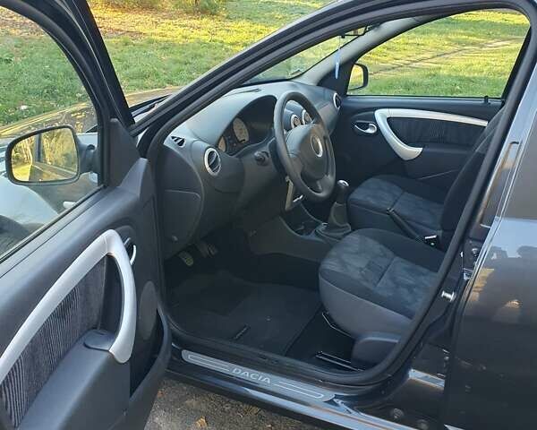 Сірий Дачія Sandero, об'ємом двигуна 1.6 л та пробігом 129 тис. км за 6150 $, фото 23 на Automoto.ua