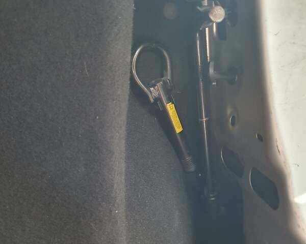 Серый Дачия Сандеро, объемом двигателя 1.4 л и пробегом 232 тыс. км за 4800 $, фото 37 на Automoto.ua