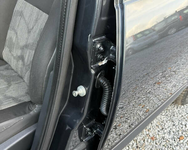 Серый Дачия Сандеро, объемом двигателя 1.4 л и пробегом 204 тыс. км за 4999 $, фото 125 на Automoto.ua