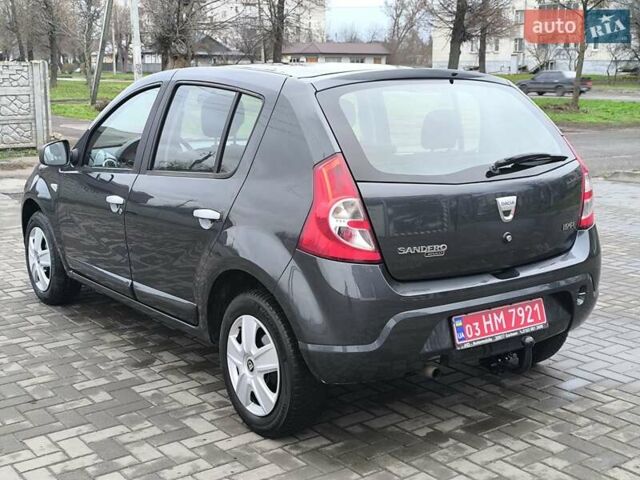 Серый Дачия Сандеро, объемом двигателя 1.6 л и пробегом 197 тыс. км за 5600 $, фото 7 на Automoto.ua