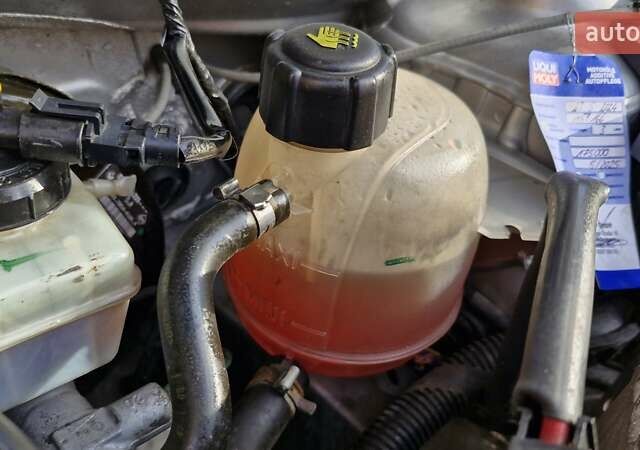 Сірий Дачія Sandero, об'ємом двигуна 1.4 л та пробігом 167 тис. км за 5499 $, фото 42 на Automoto.ua