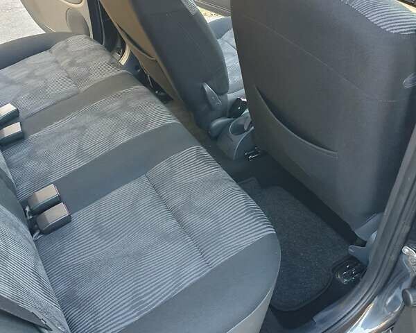 Сірий Дачія Sandero, об'ємом двигуна 1.6 л та пробігом 129 тис. км за 6150 $, фото 16 на Automoto.ua