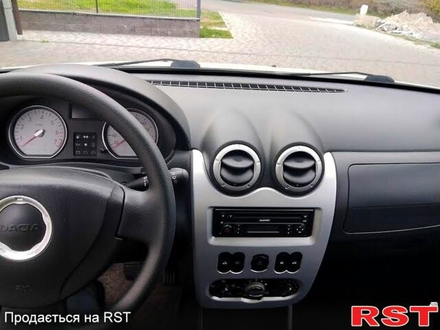 Сірий Дачія Sandero, об'ємом двигуна 1.4 л та пробігом 183 тис. км за 5300 $, фото 10 на Automoto.ua