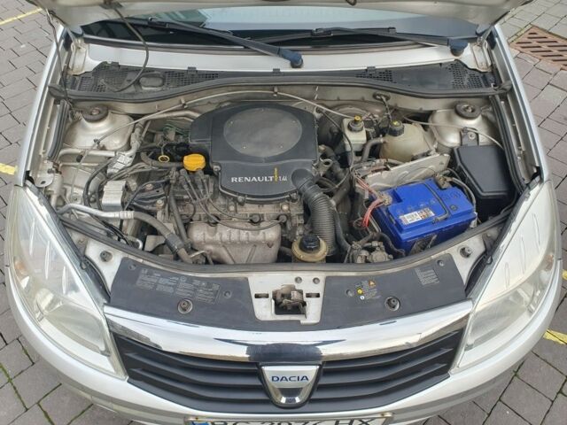 Серый Дачия Сандеро, объемом двигателя 1.4 л и пробегом 232 тыс. км за 4800 $, фото 7 на Automoto.ua