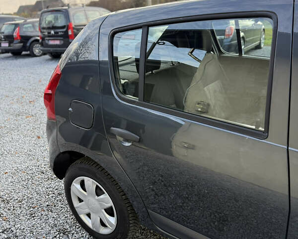 Серый Дачия Сандеро, объемом двигателя 1.4 л и пробегом 204 тыс. км за 4999 $, фото 16 на Automoto.ua