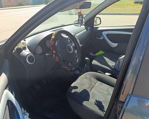 Серый Дачия Сандеро, объемом двигателя 1.6 л и пробегом 133 тыс. км за 5700 $, фото 18 на Automoto.ua