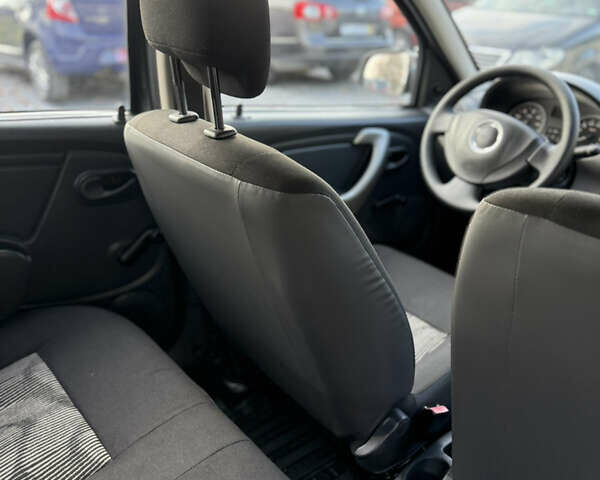 Серый Дачия Сандеро, объемом двигателя 1.4 л и пробегом 204 тыс. км за 4999 $, фото 92 на Automoto.ua