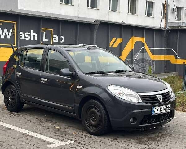 Серый Дачия Сандеро, объемом двигателя 1.6 л и пробегом 140 тыс. км за 4800 $, фото 6 на Automoto.ua