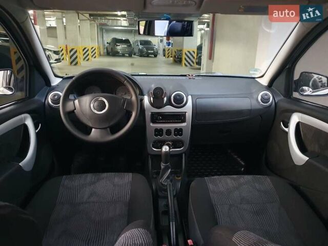 Серый Дачия Сандеро, объемом двигателя 1.4 л и пробегом 232 тыс. км за 4800 $, фото 21 на Automoto.ua