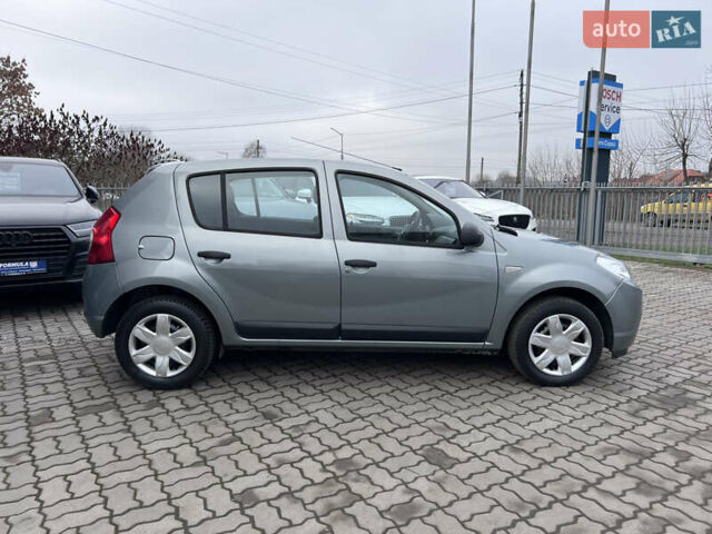 Серый Дачия Сандеро, объемом двигателя 1.2 л и пробегом 159 тыс. км за 4990 $, фото 1 на Automoto.ua