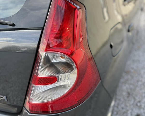 Серый Дачия Сандеро, объемом двигателя 1.4 л и пробегом 204 тыс. км за 4999 $, фото 28 на Automoto.ua