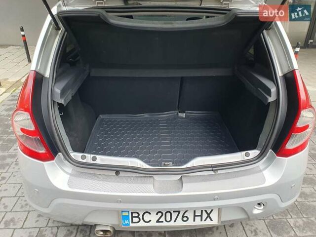 Серый Дачия Сандеро, объемом двигателя 1.4 л и пробегом 232 тыс. км за 4800 $, фото 18 на Automoto.ua
